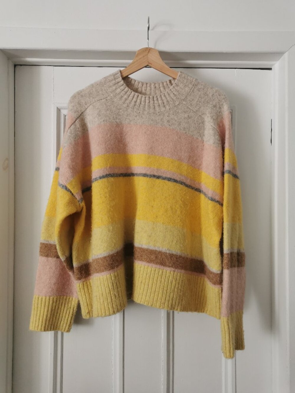 Reitmans lightweight striped sweater